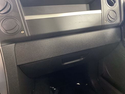 Used 2010 Jeep Commander Sport AWD/4WD image 23