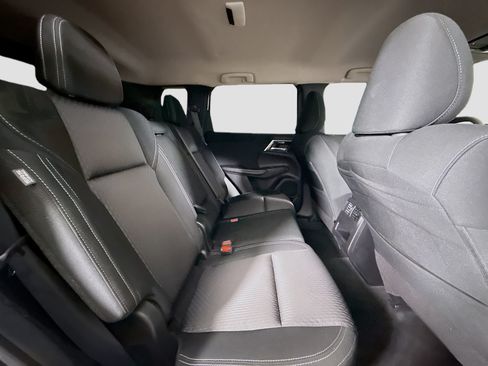 Used 2022 Mitsubishi Outlander ES AWD/4WD image 27