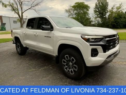 Used 2024 Chevrolet Colorado Z71 w/ Z71 Convenience Package 2 AWD/4WD image 2