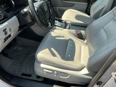 Used 2017 Honda Pilot Touring image 13