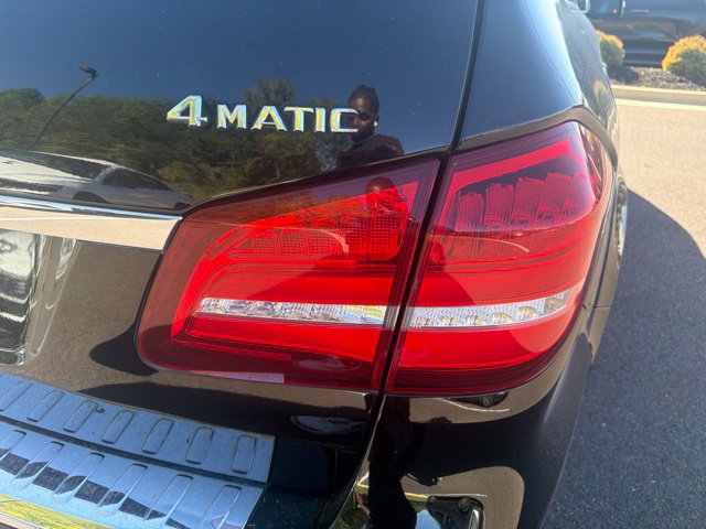 Used 2017 Mercedes-Benz GLS 550 4MATIC image 10