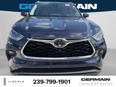 Used 2020 Toyota Highlander Limited AWD/4WD image 12