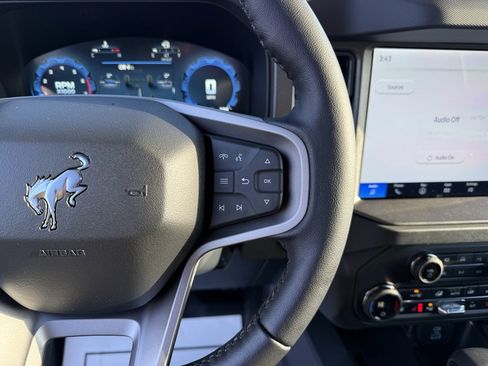 New 2025 Ford Bronco Badlands image 18