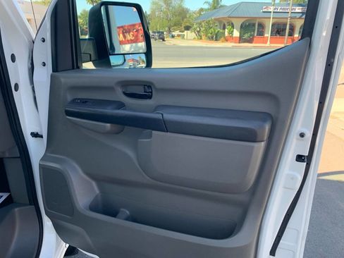 Used 2020 Nissan NV 2500 S image 9
