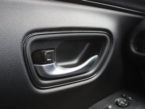 Used 2025 Honda HR-V LX image 23