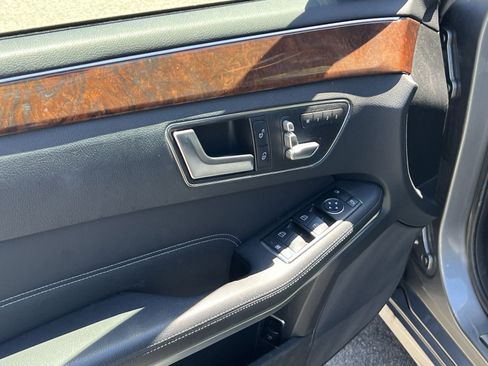 Used 2014 Mercedes-Benz E 350 4MATIC Sedan image 13