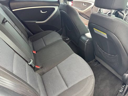Used 2015 Hyundai Elantra GT FWD image 12