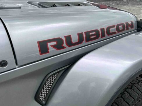 Used 2020 Jeep Gladiator Rubicon image 12