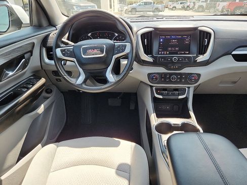 Used 2023 GMC Terrain SLE w/ Driver Convenience Package image 10