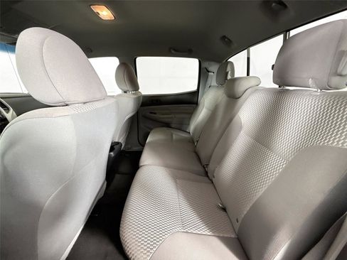 Used 2015 Toyota Tacoma PreRunner image 35