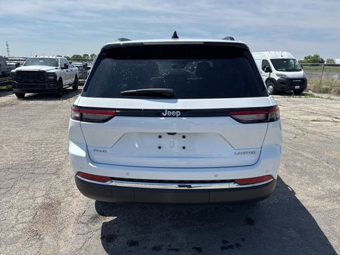 Used 2024 Jeep Grand Cherokee Limited AWD/4WD image 7