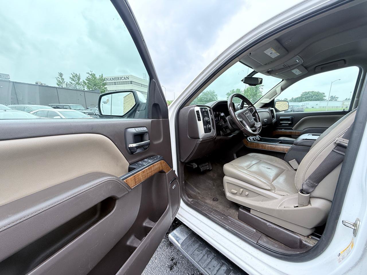 Used 2018 GMC Sierra 1500 SLT w/ SLT Premium Package AWD/4WD image 9