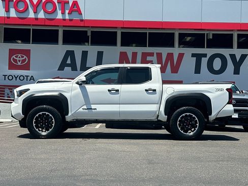 Used 2024 Toyota Tacoma TRD Off-Road AWD/4WD image 2