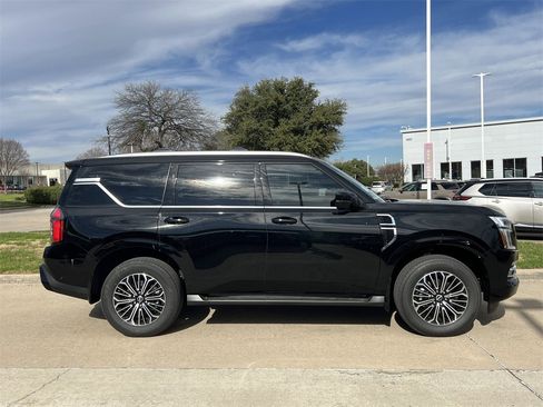New 2026 Nissan Armada SL image 3