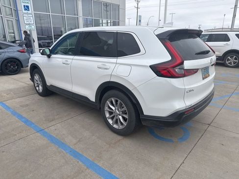 Used 2024 Honda CR-V EX image 3