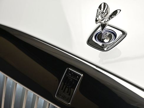 Used 2025 Rolls-Royce Spectre w/ Spectre Launch Package AWD/4WD image 25