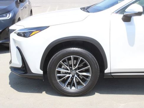 Certified 2024 Lexus NX 250 FWD image 4