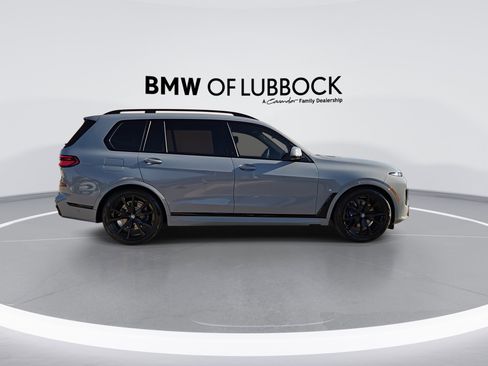 Used 2026 BMW X7 xDrive40i w/ Executive Package image 9