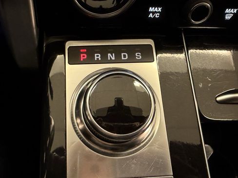 Used 2020 Land Rover Range Rover Autobiography image 28