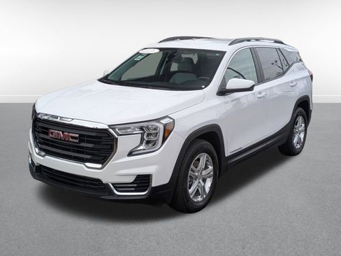 Used 2022 GMC Terrain SLE w/ Driver Convenience Package image 1