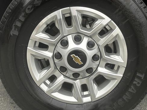 Certified 2025 Chevrolet Silverado 2500 LT image 8