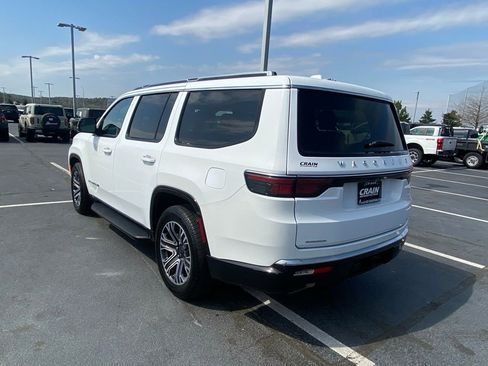 Used 2023 Jeep Wagoneer Series II image 5