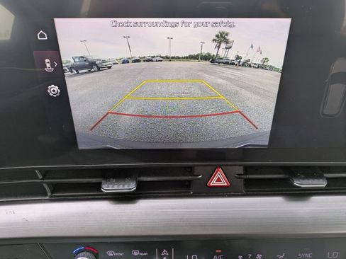 Used 2023 Kia Sportage EX FWD image 24