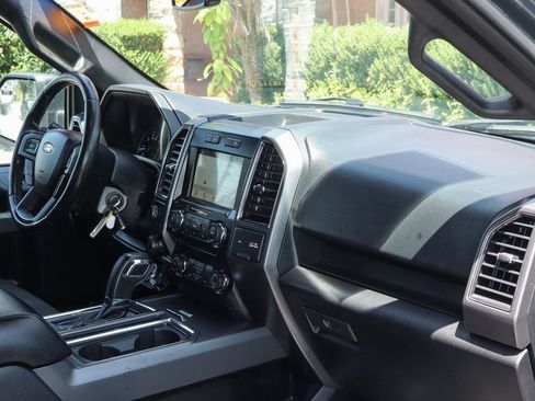 Used 2017 Ford F150 XLT w/ Equipment Group 302A Luxury AWD/4WD image 44