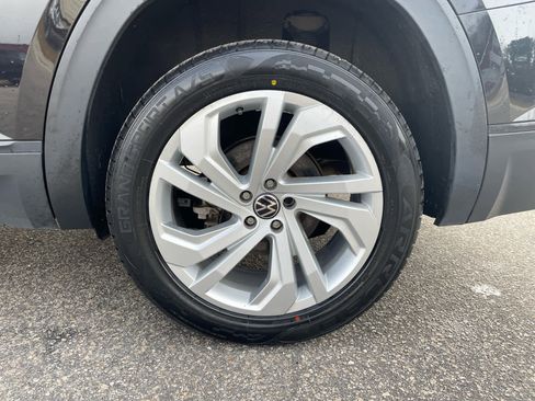 Used 2022 Volkswagen Atlas SE image 35