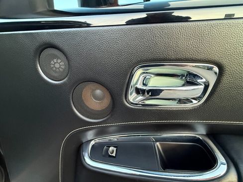 Used 2015 Rolls-Royce Ghost RWD image 40