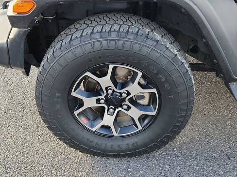 Used 2020 Jeep Gladiator Sport w/ Quick Order Package 24S image 6