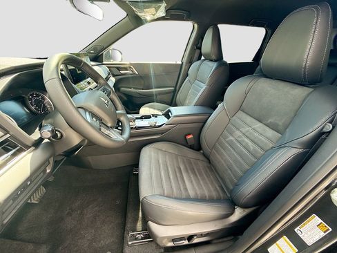 New 2026 Mitsubishi Outlander LE FWD image 20