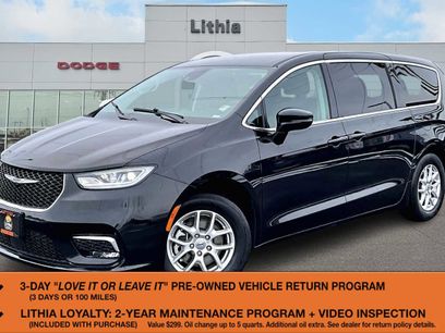 Used 2024 Chrysler Pacifica Touring-L