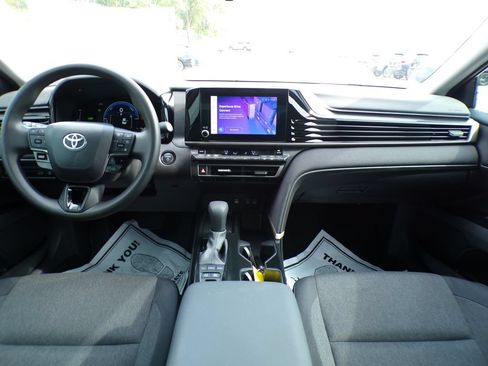 Used 2025 Toyota Camry LE FWD image 20