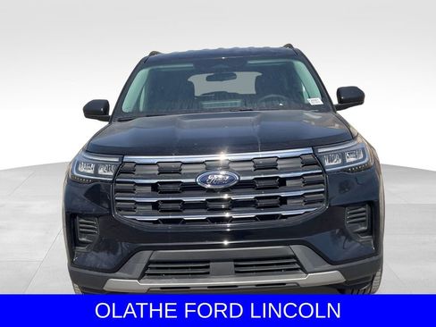 New 2026 Ford Explorer Active image 8