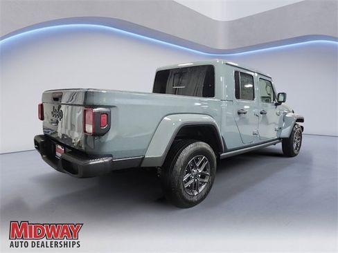 New 2025 Jeep Gladiator Sport image 5