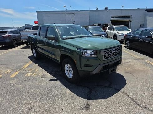 Used 2024 Nissan Frontier SV AWD/4WD image 1