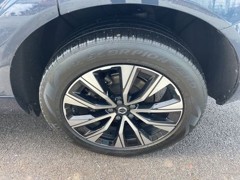 Certified 2024 Volvo XC60 B5 Core w/ Climate Package image 13