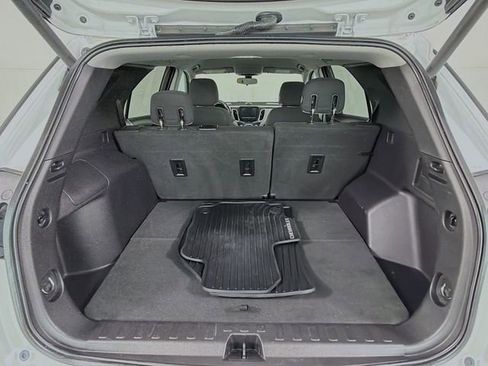 Used 2018 Chevrolet Equinox LT FWD image 25