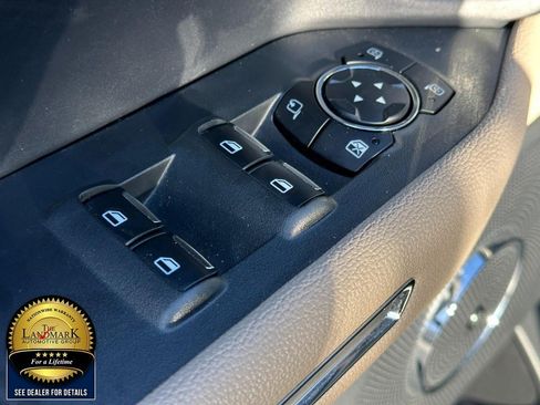 Used 2023 Ford Expedition Limited AWD/4WD image 8