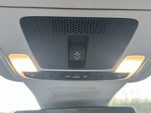 Used 2024 Honda CR-V EX-L image 18