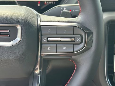 New 2026 GMC Yukon AT4 Ultimate AWD/4WD image 12