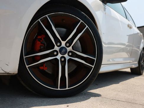 Used 2016 Ford Focus ST FWD image 29