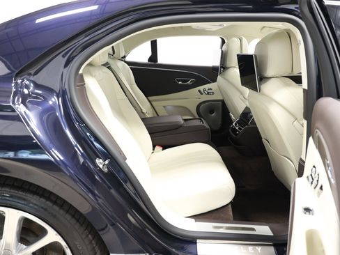 Used 2020 Bentley Flying Spur W12 image 97