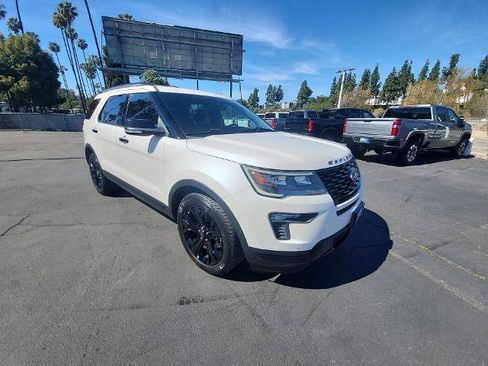 Used 2019 Ford Explorer Sport image 2