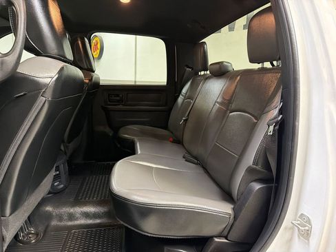 Used 2024 RAM 2500 Tradesman w/ Chrome Appearance Group AWD/4WD image 32