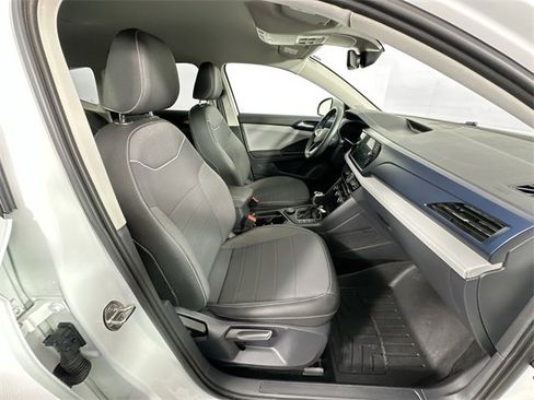 Used 2024 Volkswagen Taos SE image 28