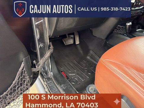 Used 2018 Jeep Wrangler Unlimited Sahara AWD/4WD image 23