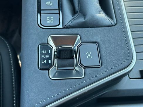 Used 2026 Lexus GX 550 AWD/4WD image 35