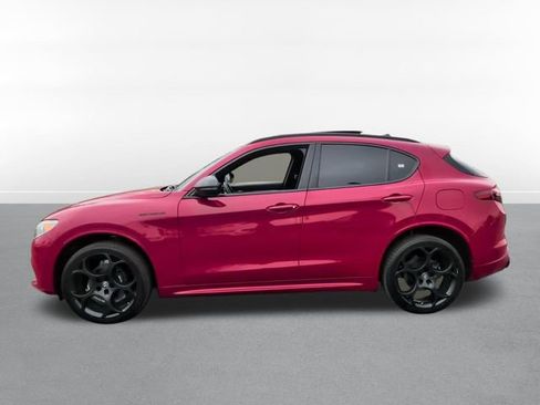 Used 2023 Alfa Romeo Stelvio Estrema image 8